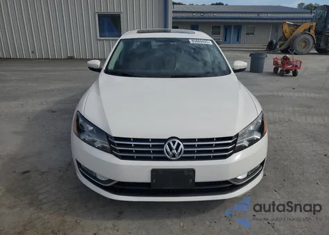 2015 Volkswagen Passat Sel z USA, uszkodzony, nr VIN 1VWCV7A32FC013546